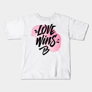 Love wins design Kids T-Shirt